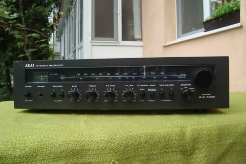 RECEIVER AKAI AA-1125