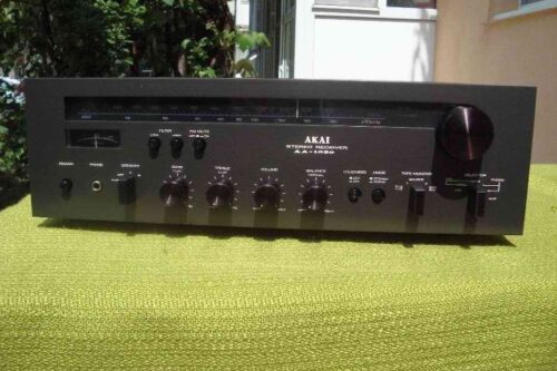 RECEIVER AKAI AA-1020