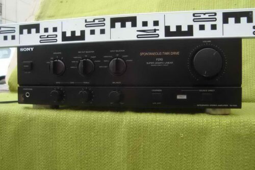 AMPLIFICATOR SONY TA-F210