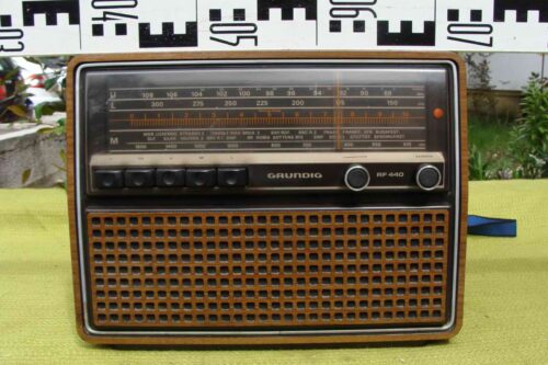 RADIO GRUNDIG RF-440