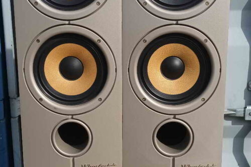 BOXE WHARFEDALE DIAMOND 8.4