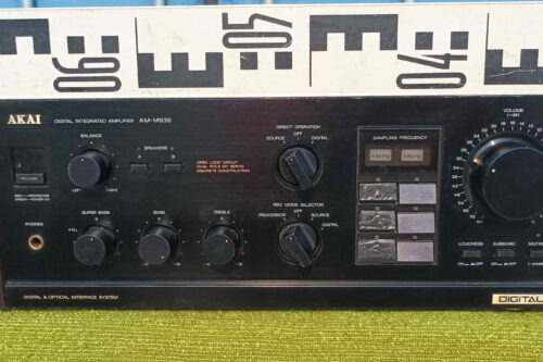 AMPLIFICATOR AKAI AM-M939